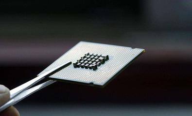 国产芯片再次突破！8英寸石墨烯晶圆登场，或将“换道超车”？